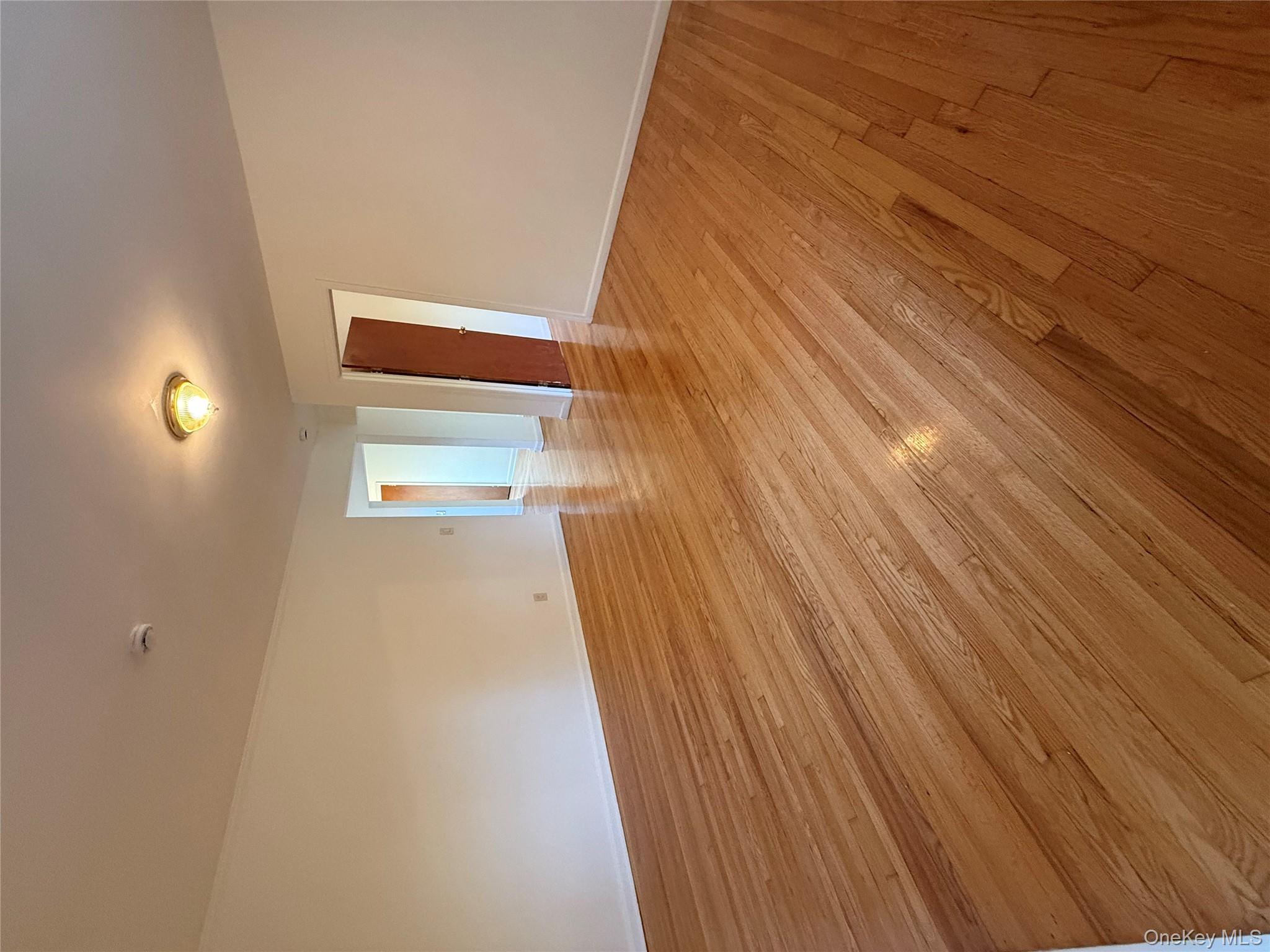 #5 photo, 301A Copiague Place, Copiague , NY 11726