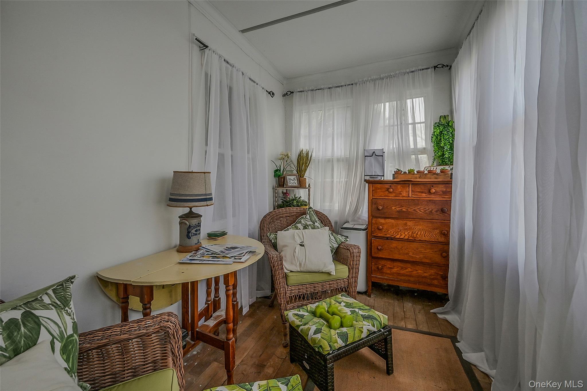 #7 photo, 35 Washington Avenue, সাফোক কাউন্টি Greenport , NY 11944