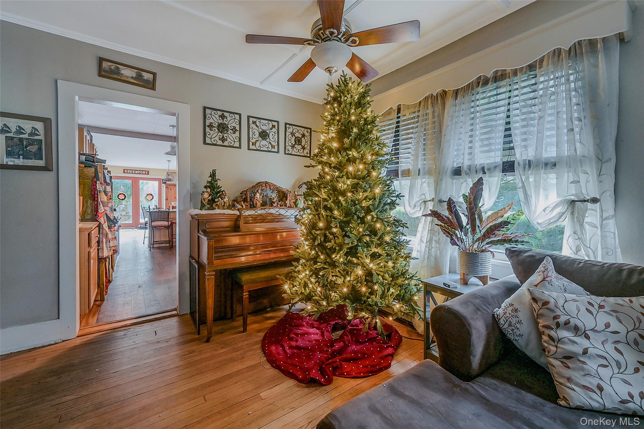 #9 photo, 35 Washington Avenue, সাফোক কাউন্টি Greenport , NY 11944