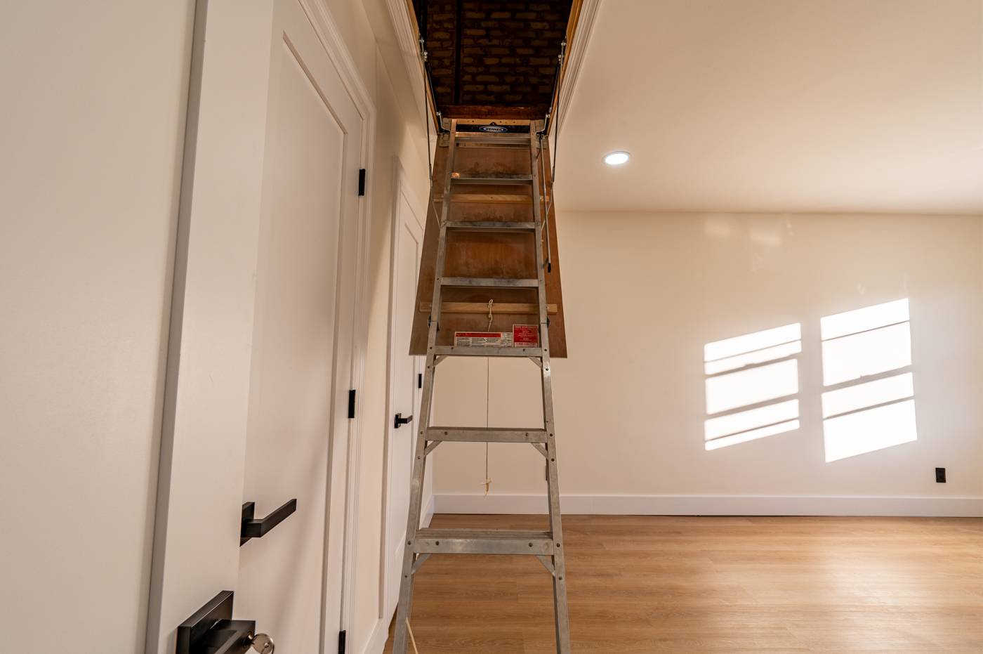 #17 photo, 3188 Rawlins Avenue, Country Club , NY 10465