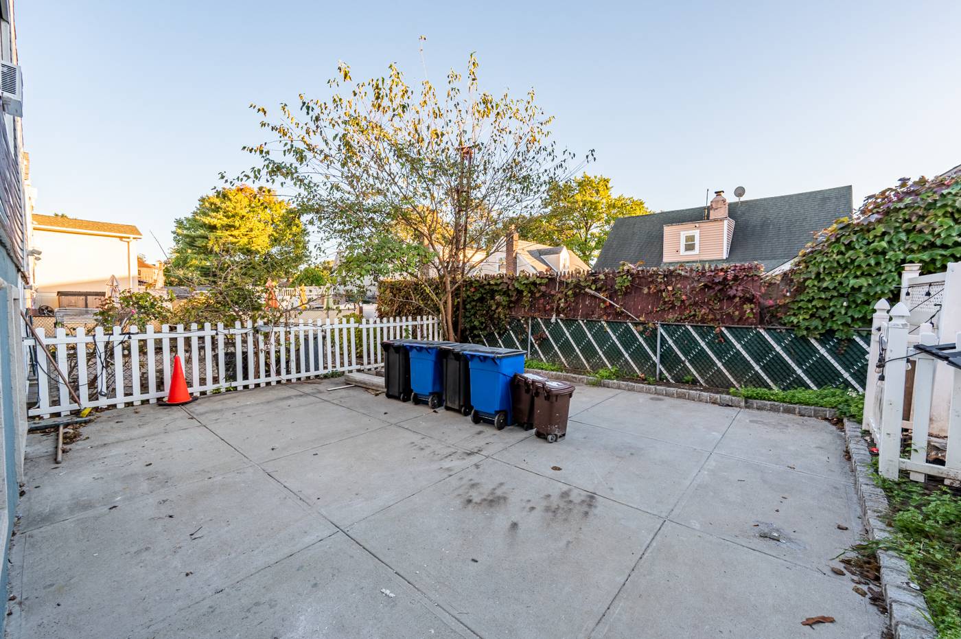 #18 photo, 3188 Rawlins Avenue, Country Club , NY 10465