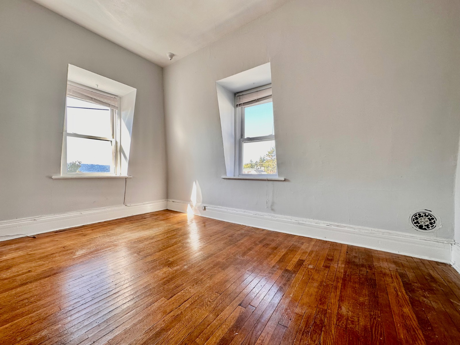 #6 photo, 20 Main st, Irvington , NY 10533