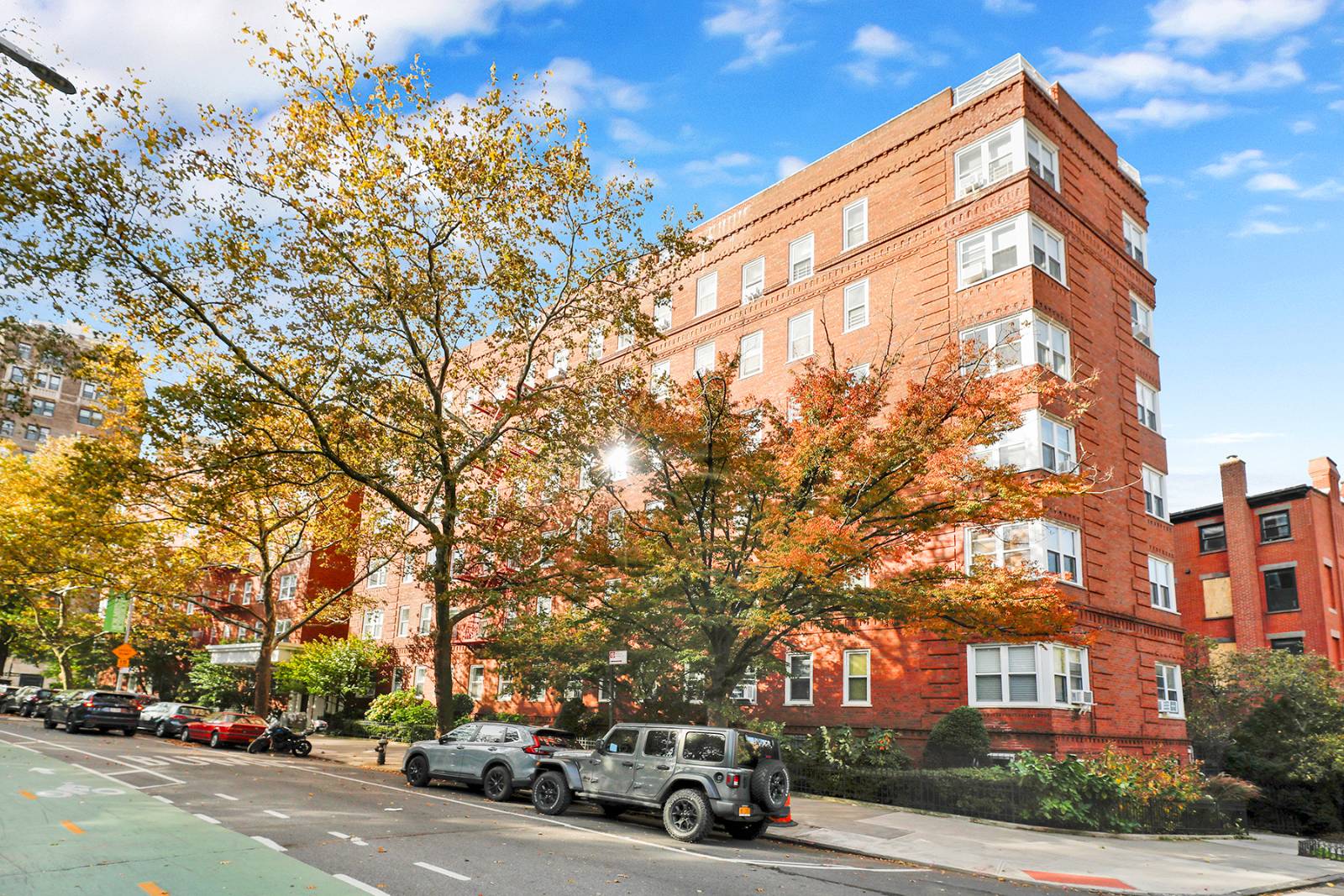 #2 photo, 25 Plaza St West, #2C, Park Slope , NY 11217