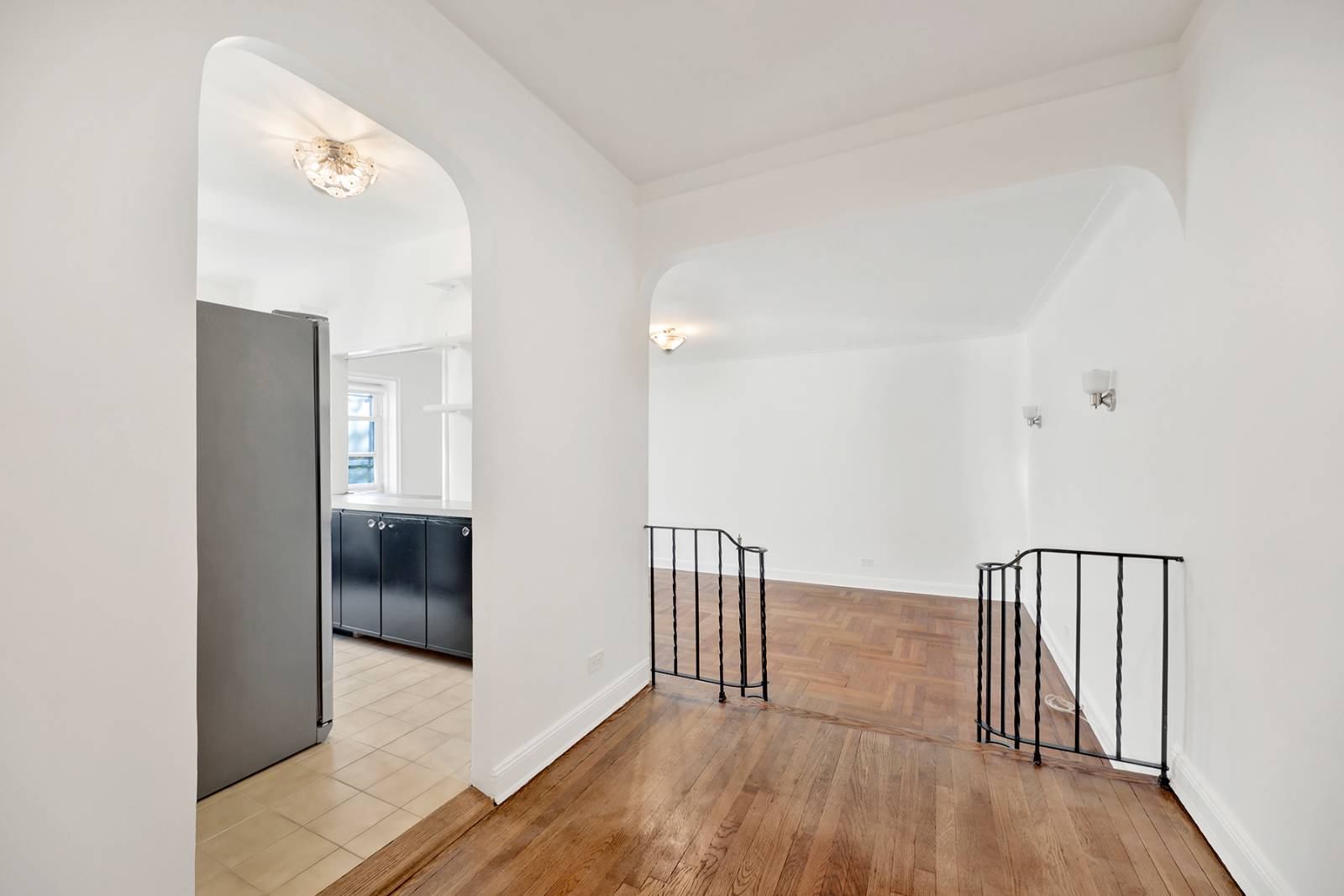 #4 photo, 25 Plaza St West, #2C, Park Slope , NY 11217