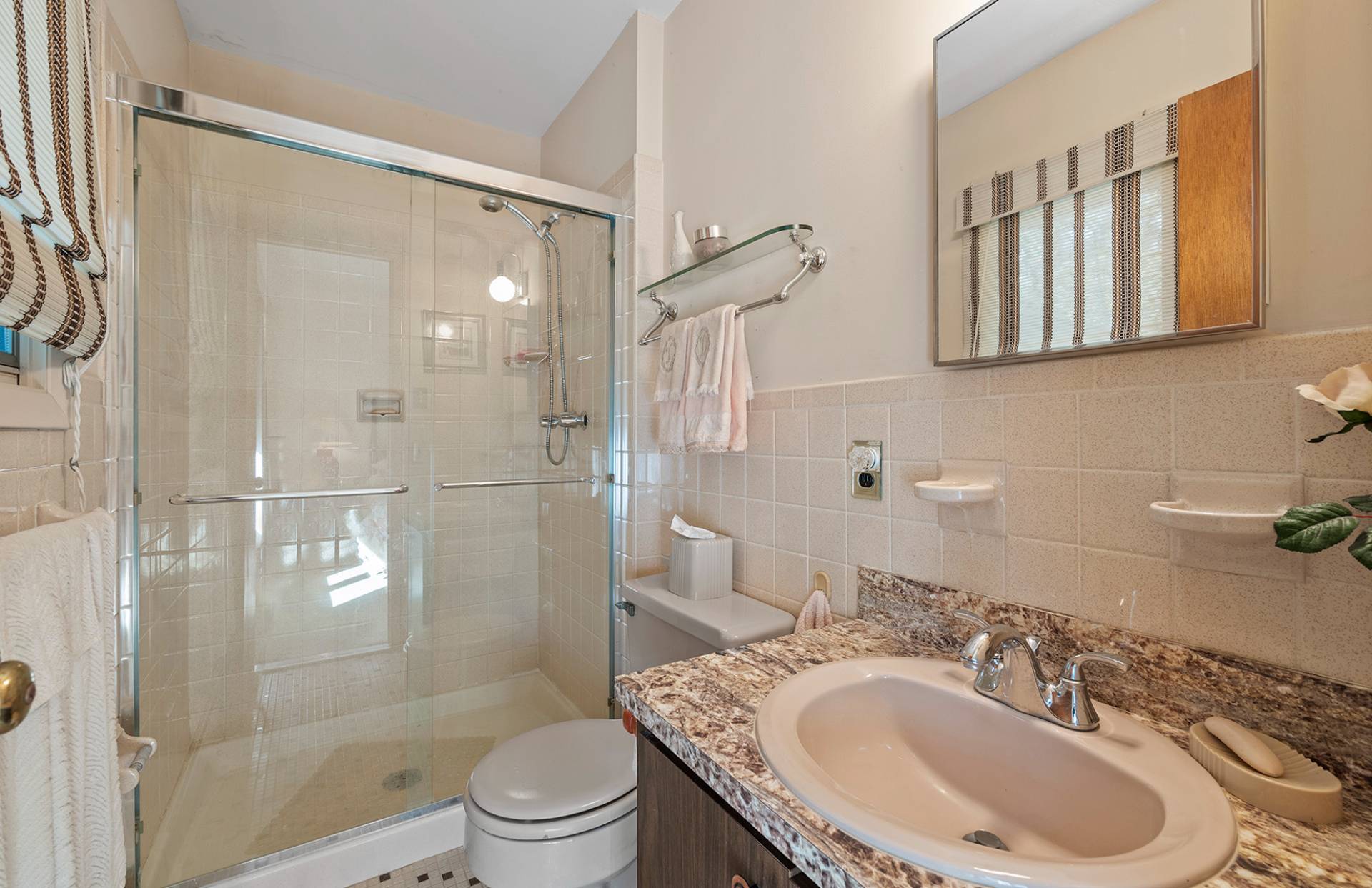 #17 photo, 33 Sherwood Lane, East Hampton , NY 11937