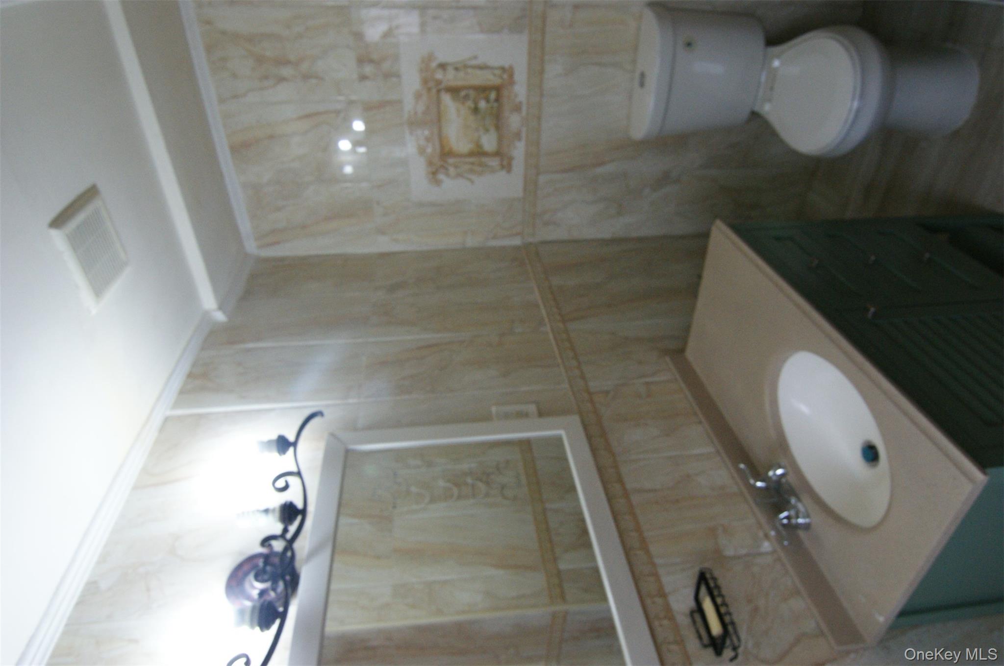 #9 photo, 5840 254th Street, Little Neck , NY 11362