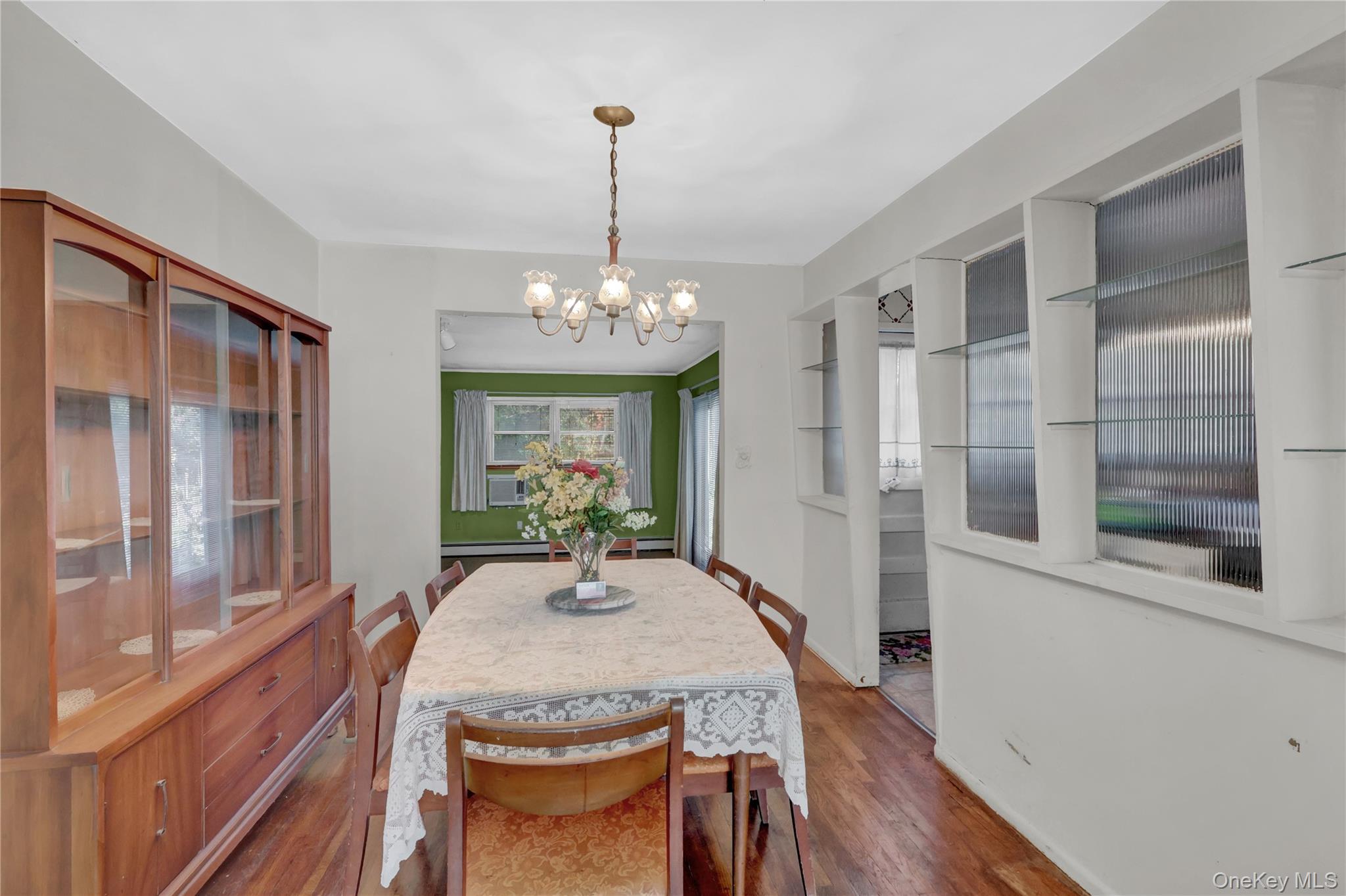 #12 photo, 31 Poplar Street, Massapequa , NY 11758