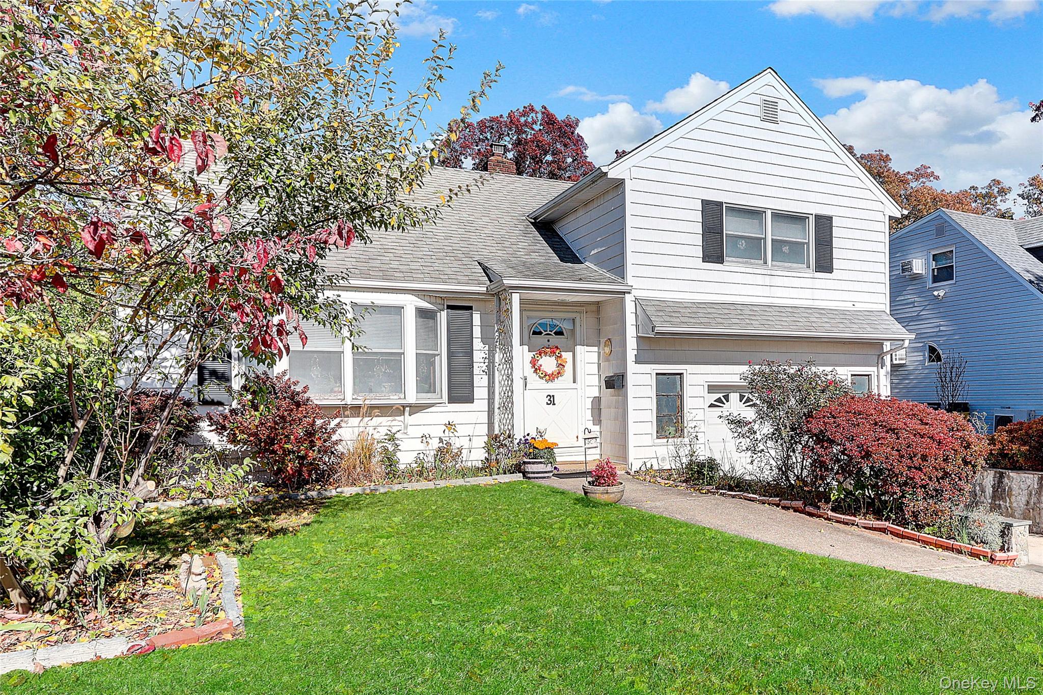 #2 photo, 31 Poplar Street, Massapequa , NY 11758