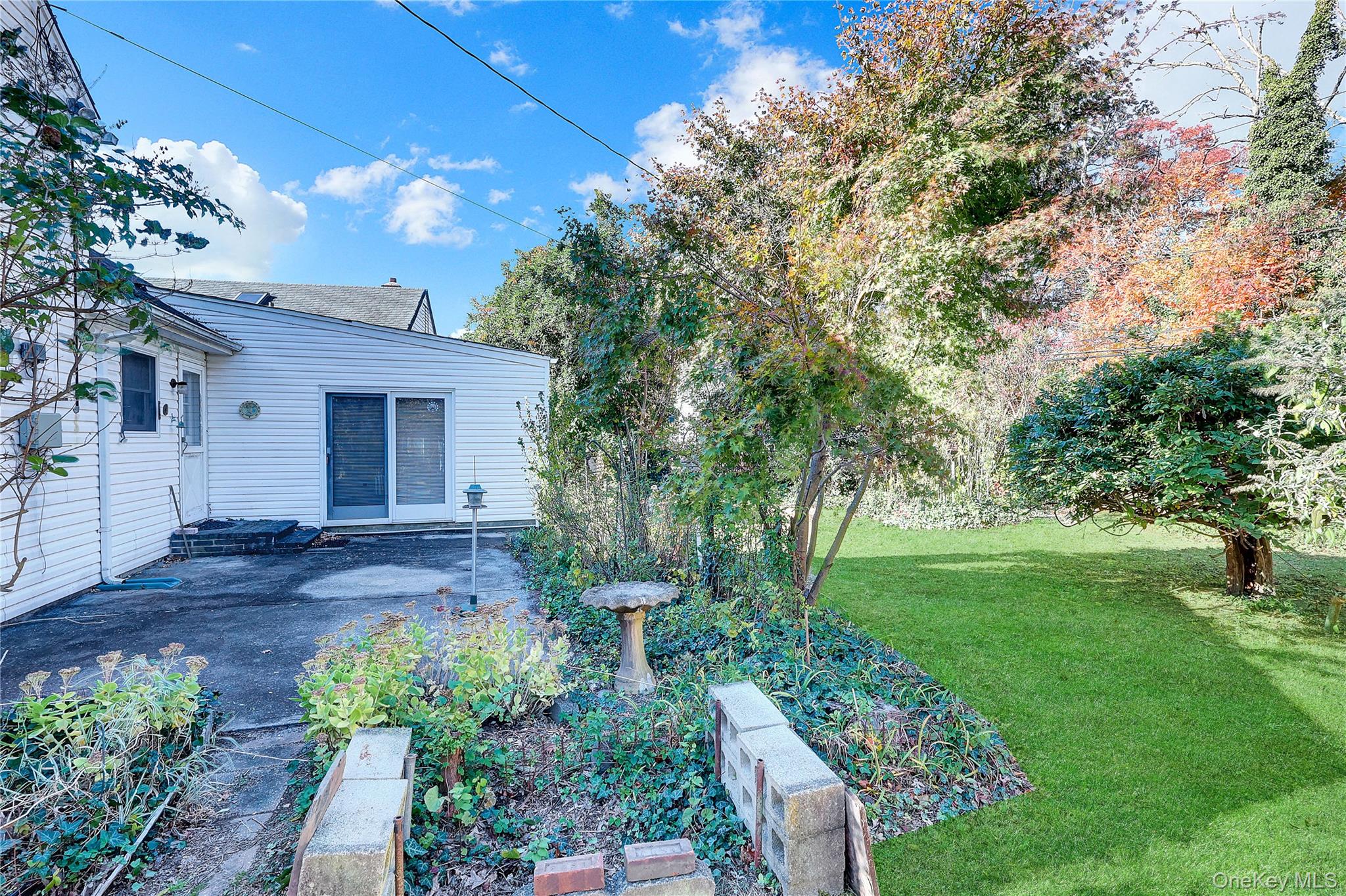 #4 photo, 31 Poplar Street, Massapequa , NY 11758