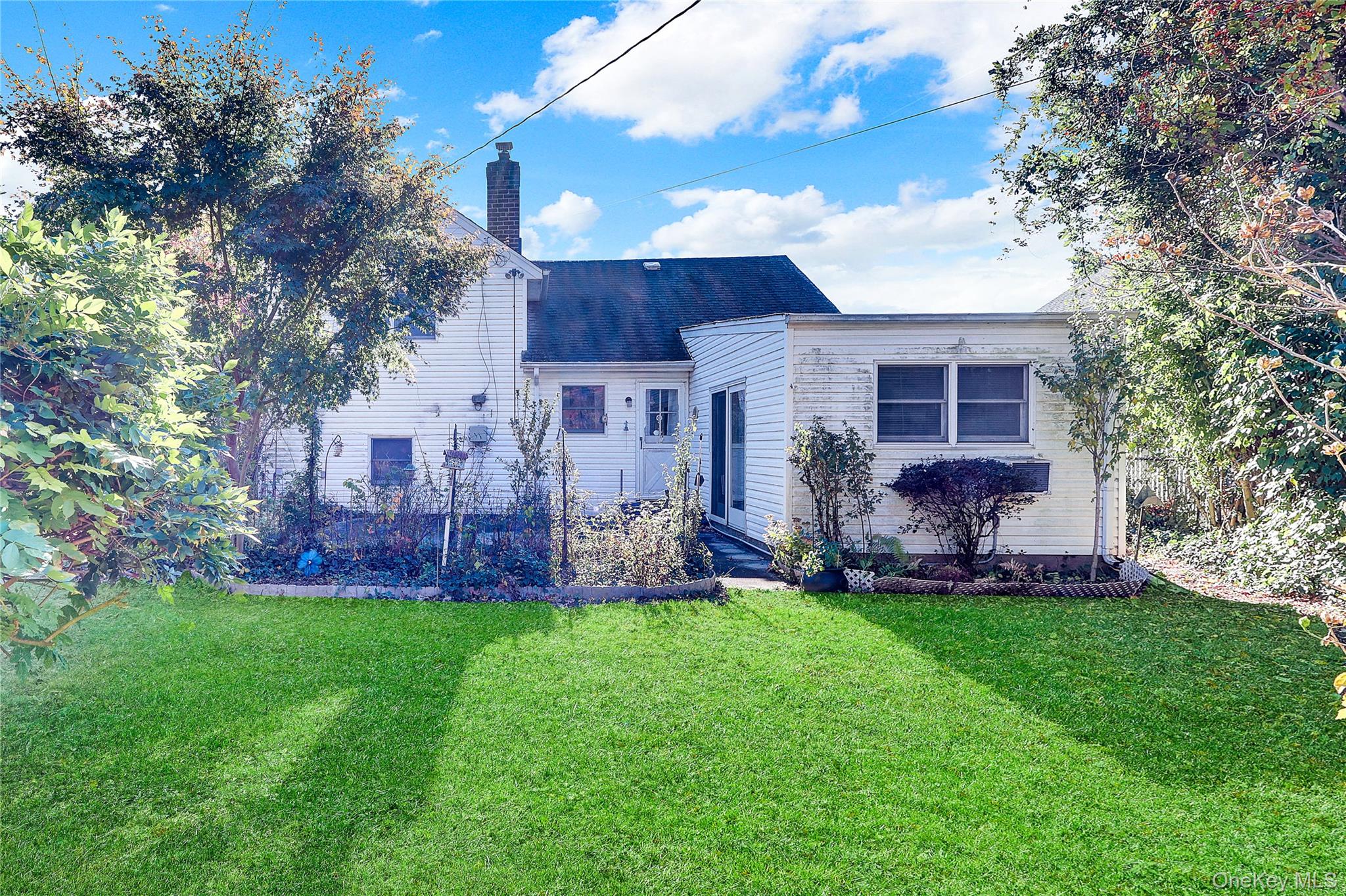 #6 photo, 31 Poplar Street, Massapequa , NY 11758