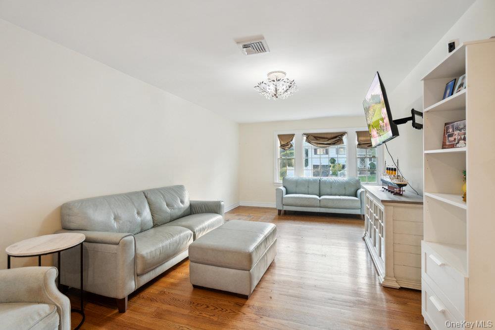 #16 photo, 47 Syosset Circle, Syosset , NY 11791