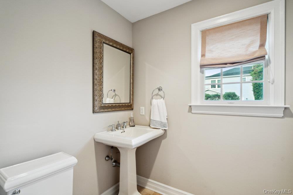 #18 photo, 47 Syosset Circle, Syosset , NY 11791