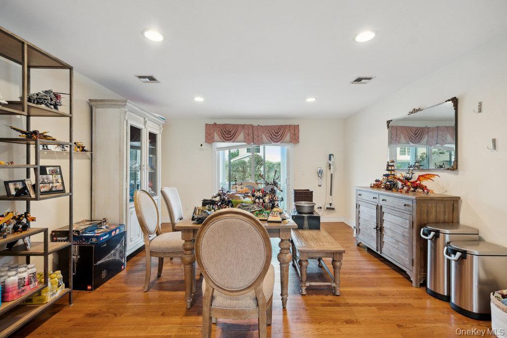 #9 photo, 47 Syosset Circle, Syosset , NY 11791