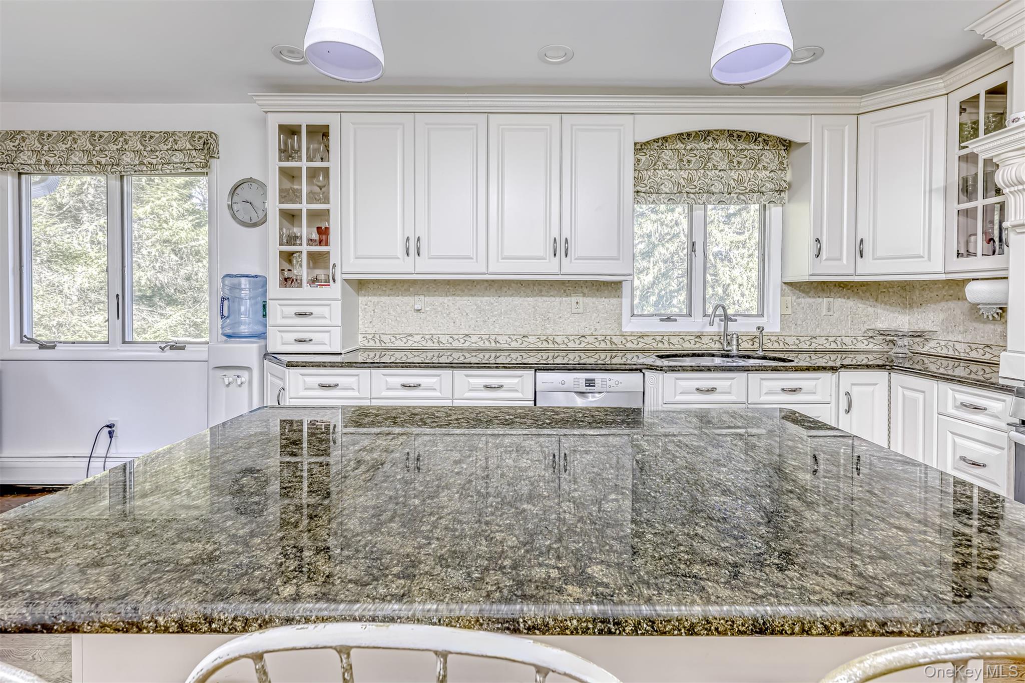 #6 photo, 12 Evergreen Court, Montebello , NY 10901