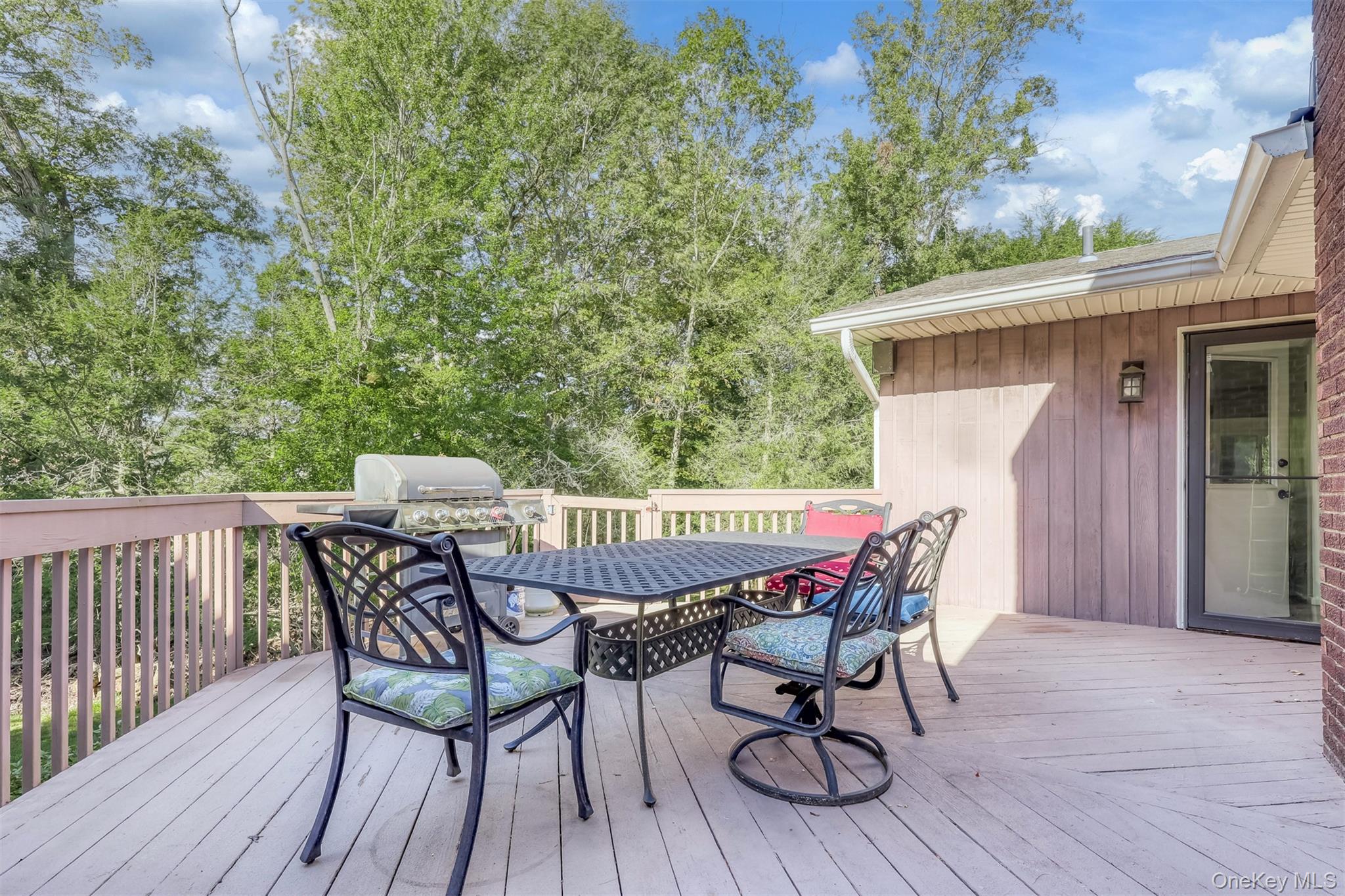 #9 photo, 12 Evergreen Court, Montebello , NY 10901