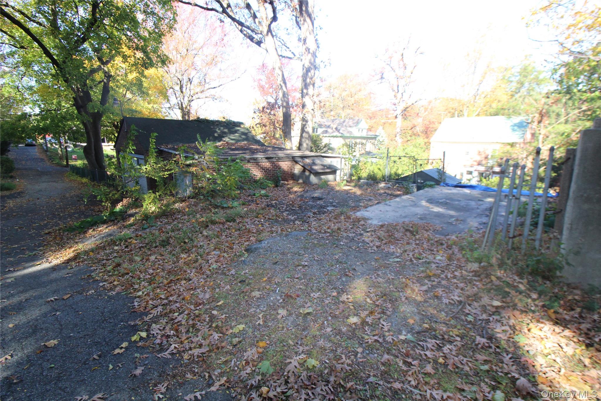 #4 photo, 568-L W 261st Street, Bronx , NY 10471