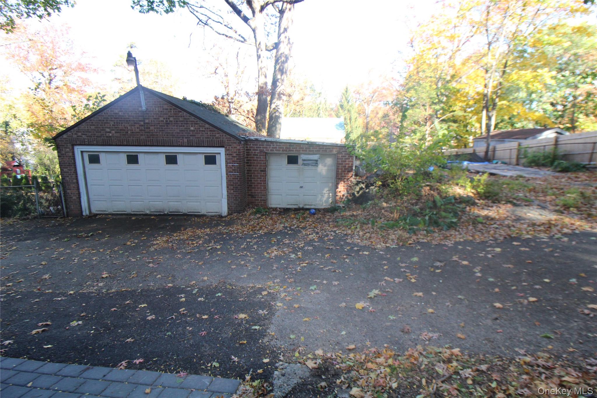 #8 photo, 568-L W 261st Street, Bronx , NY 10471