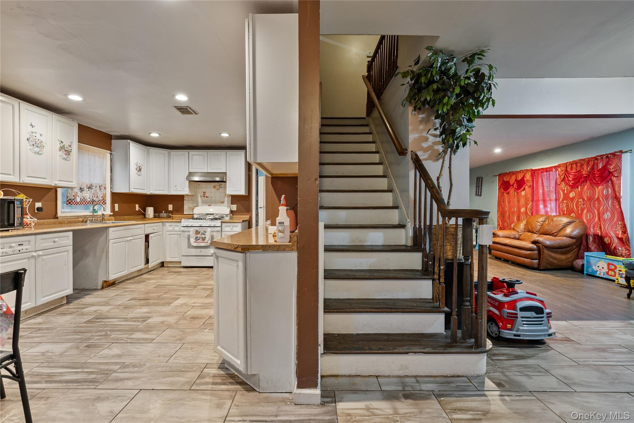 #18 photo, 2 Tioken Road, Spring Valley , NY 10977