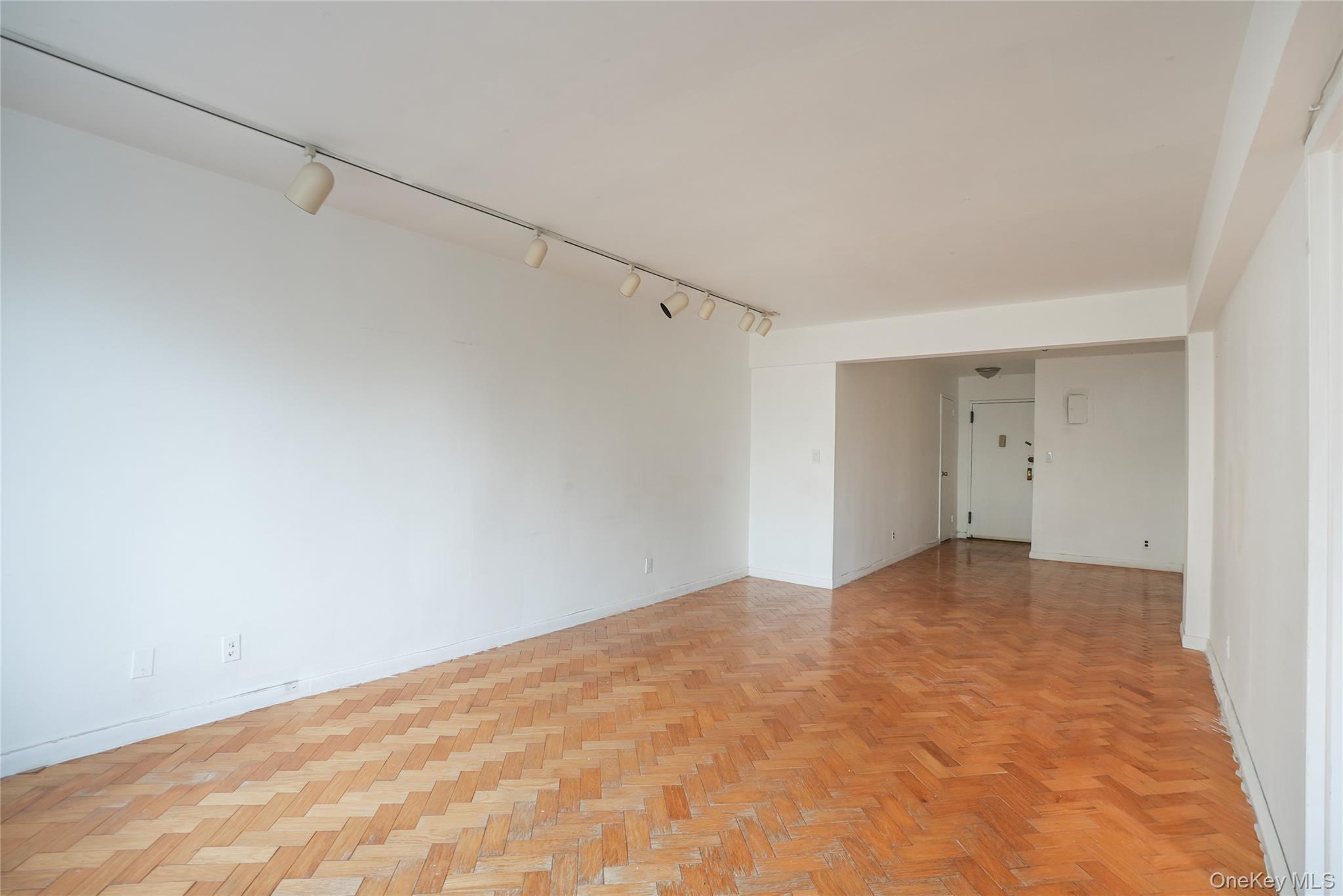 #3 photo, 1 Remsen Road, Yonkers , NY 10710