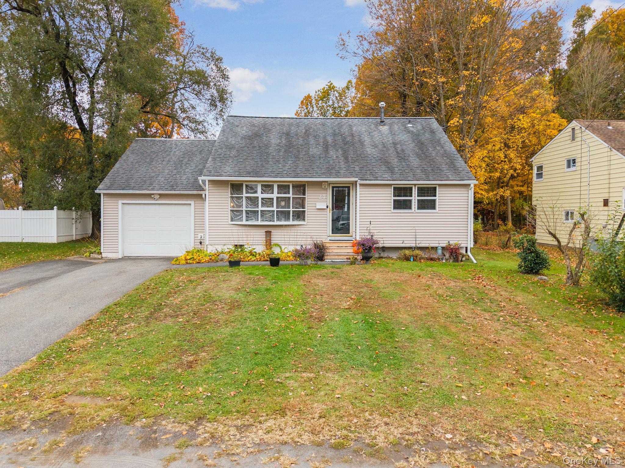 #1 photo, 27 Appletree Drive, Saugerties , NY 12477
