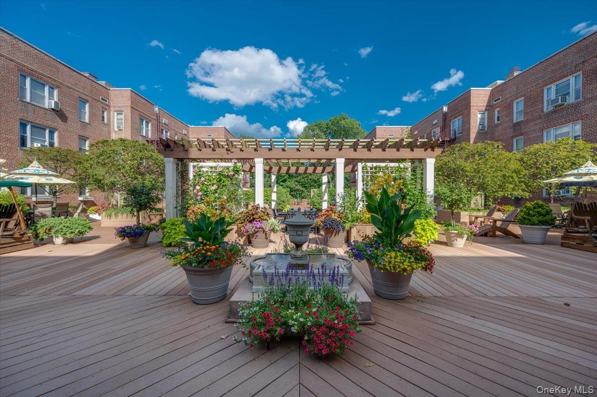 #20 photo, 2 Overlook Road, White Plains , NY 10605