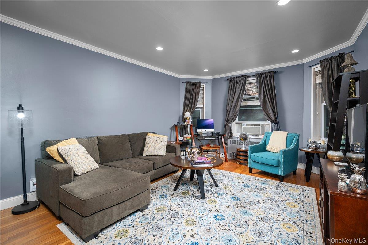 #5 photo, 2 Overlook Road, White Plains , NY 10605