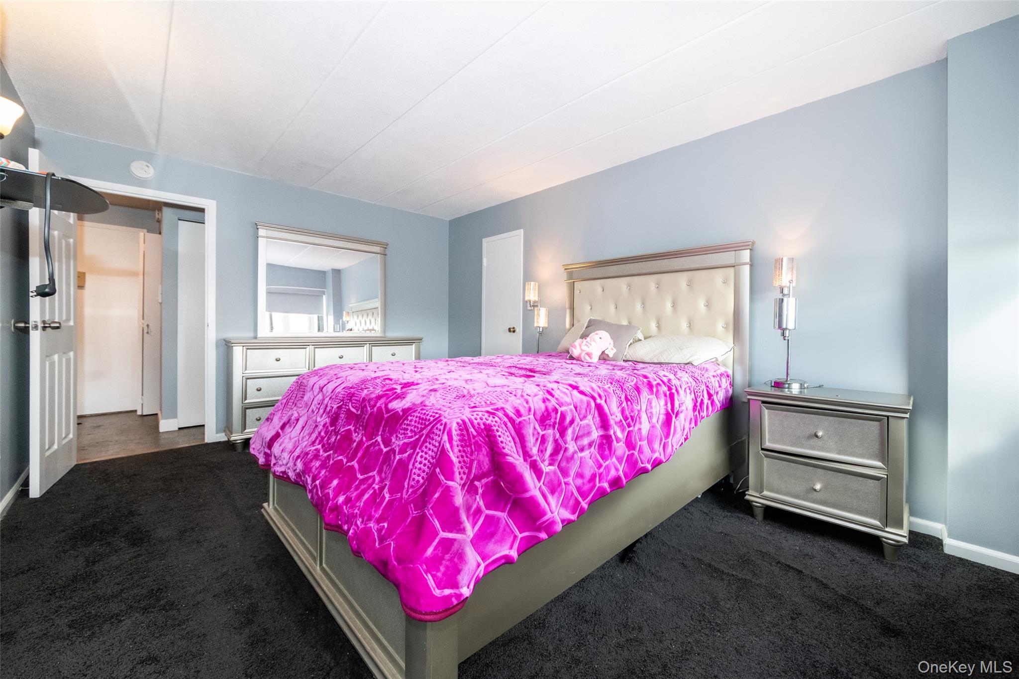 #11 photo, 666 Pelham Road, New Rochelle , NY 10805