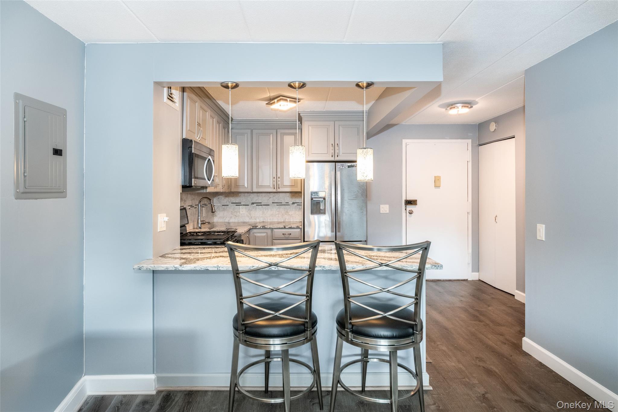 #16 photo, 666 Pelham Road, New Rochelle , NY 10805