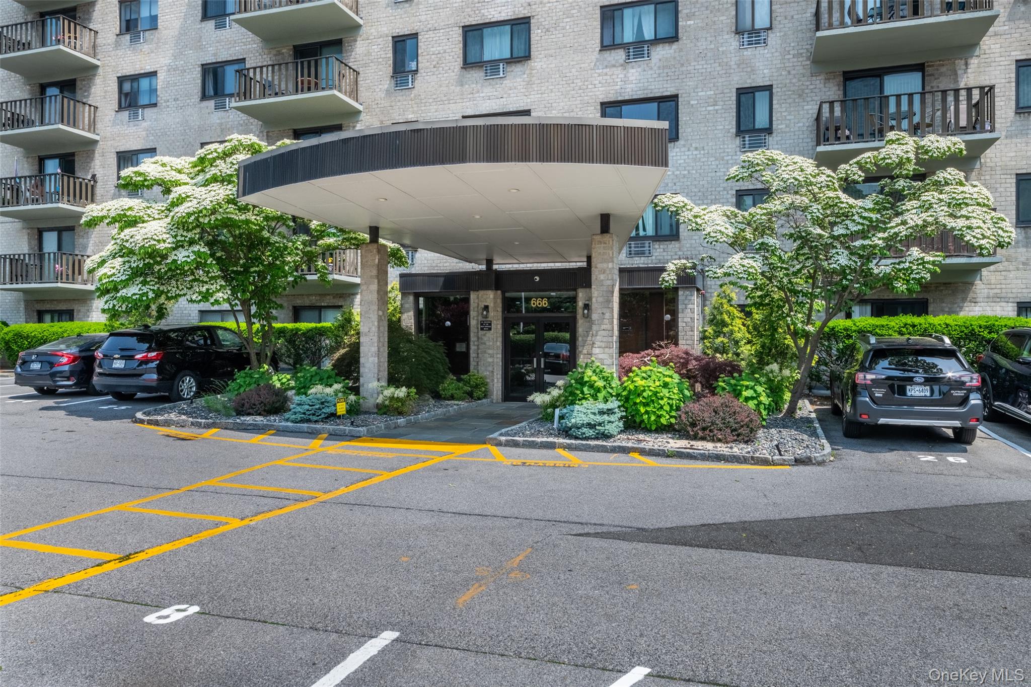 #5 photo, 666 Pelham Road, New Rochelle , NY 10805