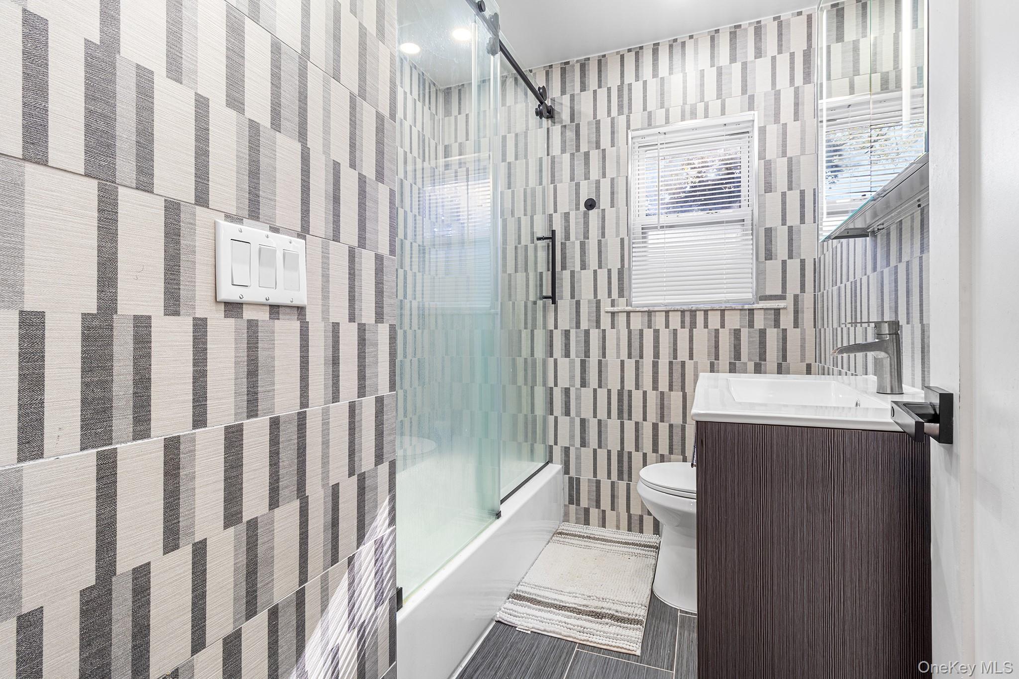 #11 photo, 800 Wesley Street, North Baldwin , NY 11510