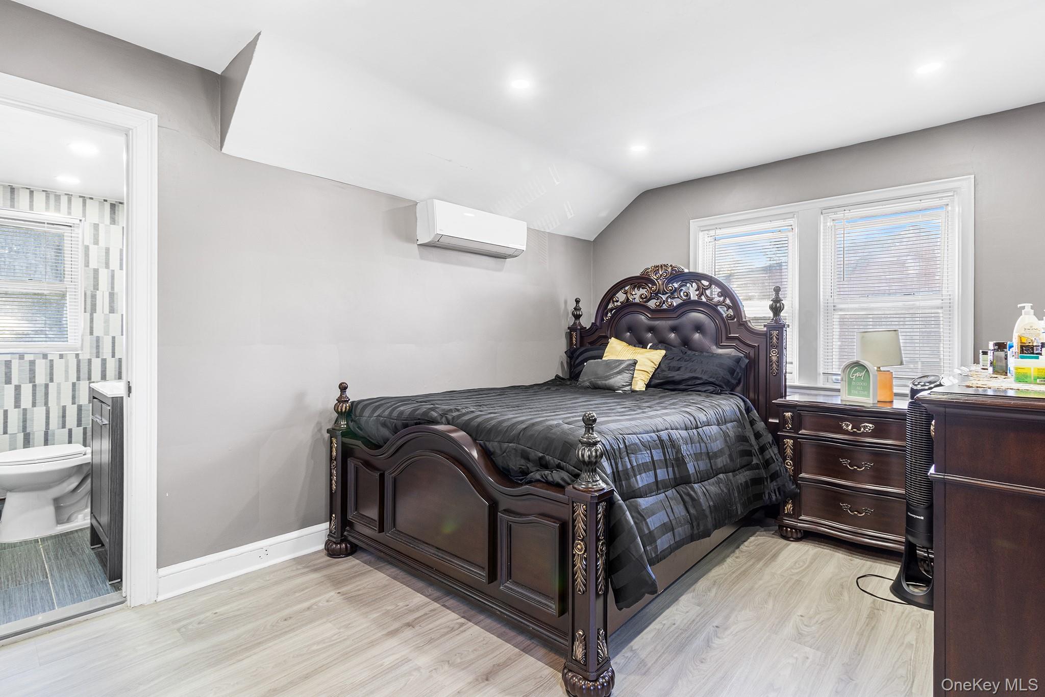 #12 photo, 800 Wesley Street, North Baldwin , NY 11510