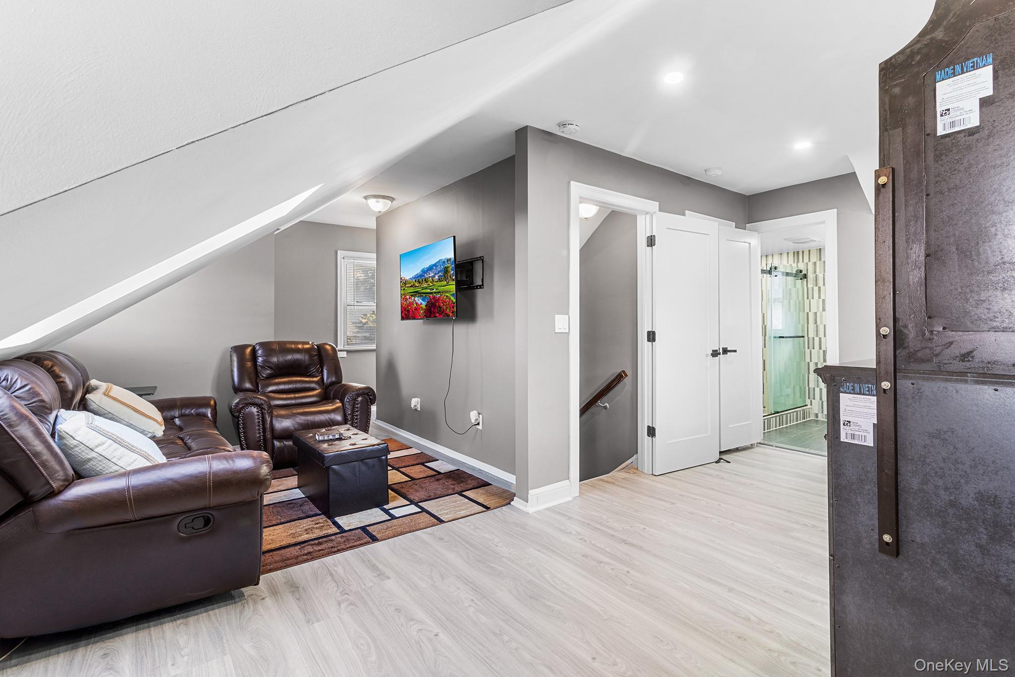 #13 photo, 800 Wesley Street, North Baldwin , NY 11510