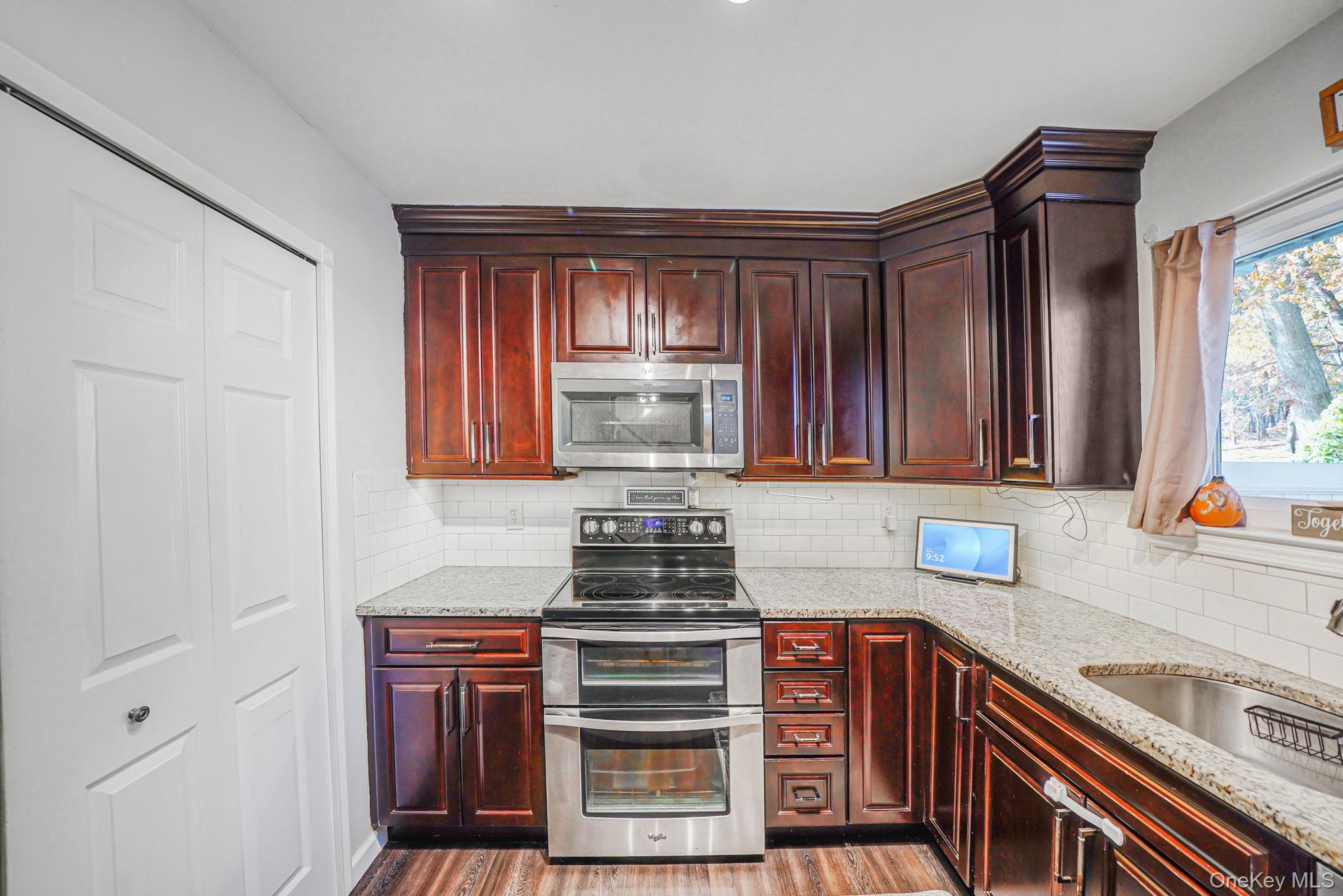 #16 photo, 227 Springmeadow Drive, Holbrook , NY 11741