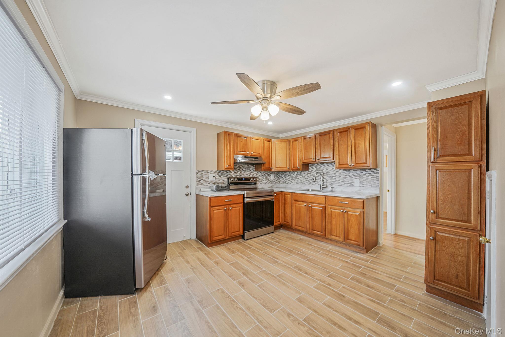 #7 photo, 17 Denton Place, Roosevelt , NY 11575