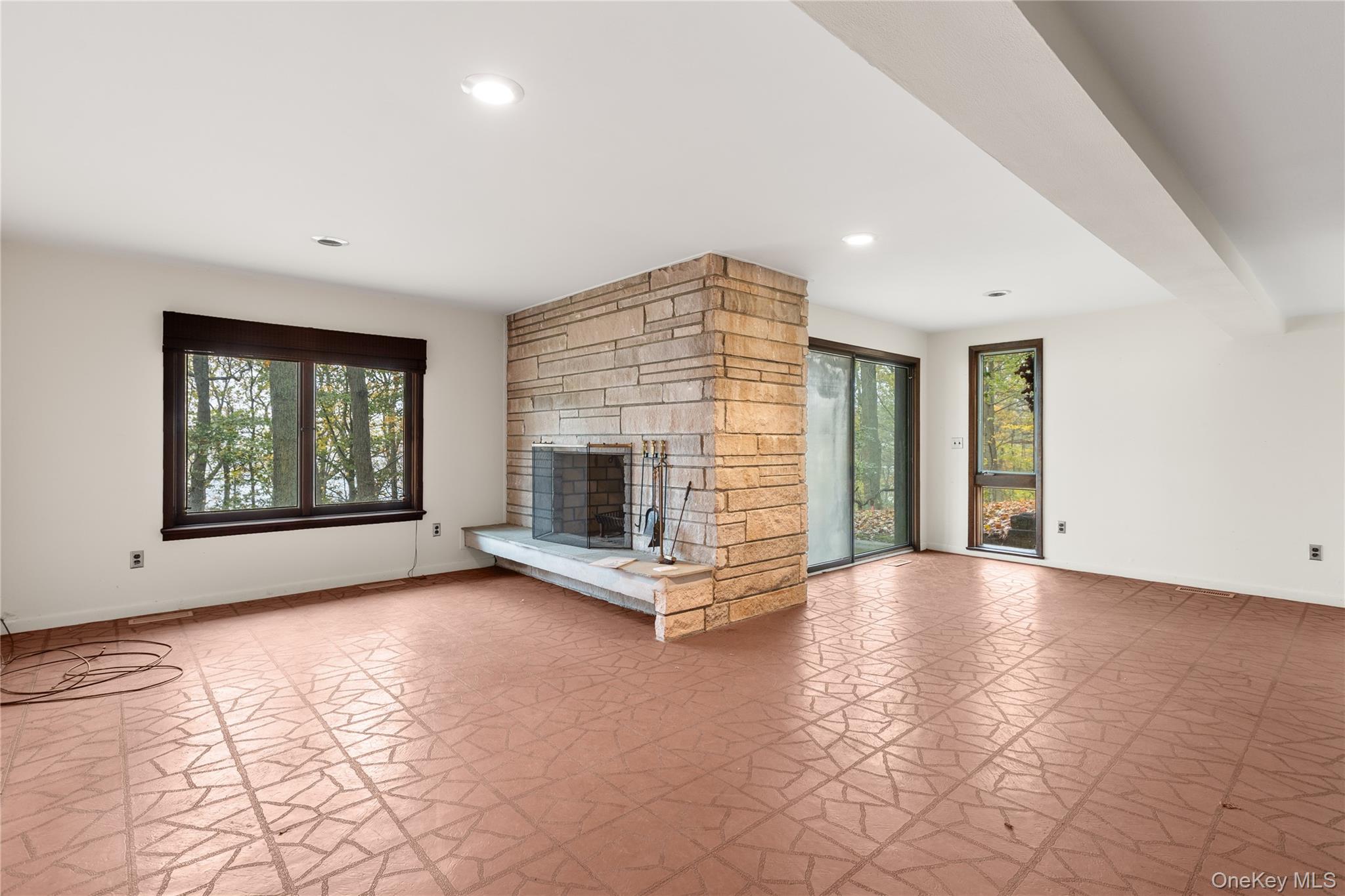 #9 photo, 30 Cordwood Path, Head Of The Harbor , NY 11780