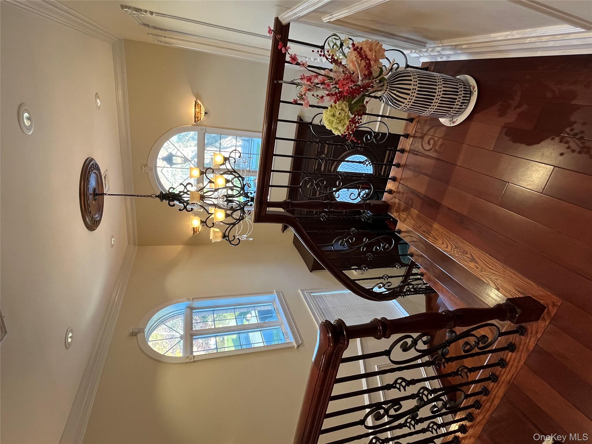 #14 photo, 69-68 229th St, Bayside , NY 11364