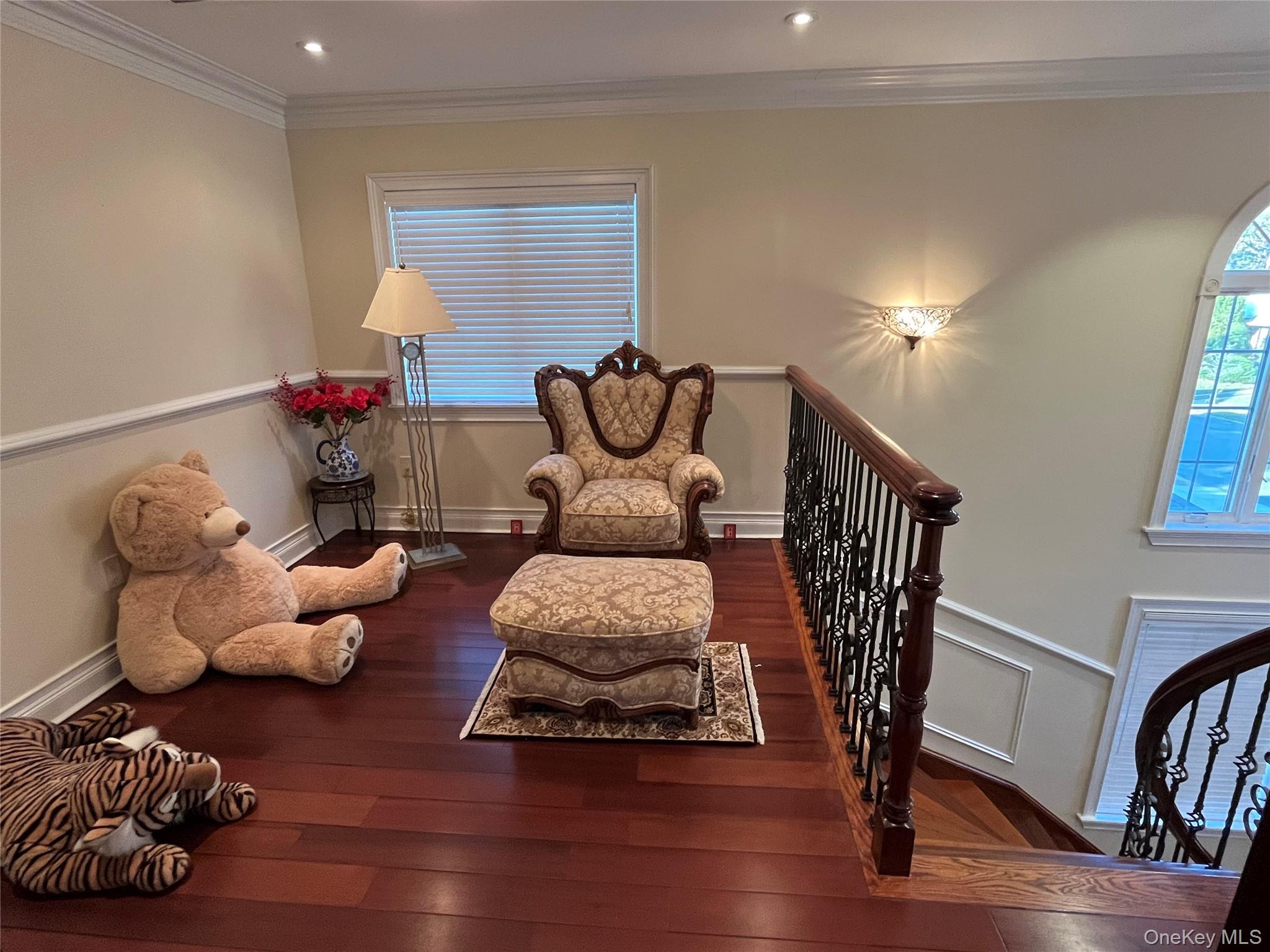 #15 photo, 69-68 229th St, Bayside , NY 11364