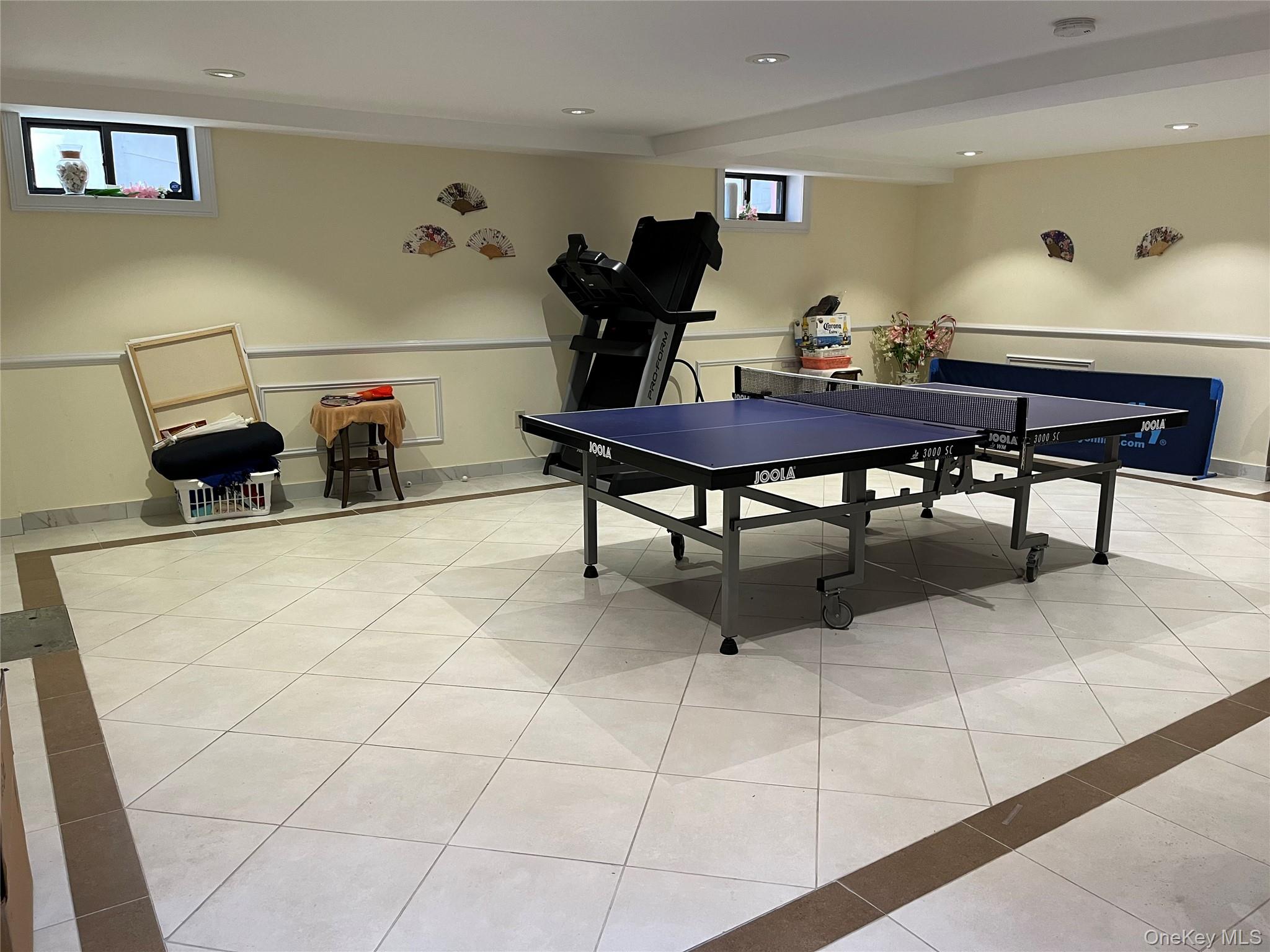 #17 photo, 69-68 229th St, Bayside , NY 11364