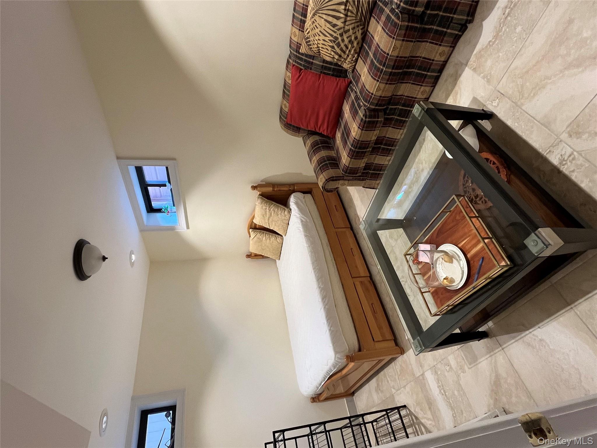 #18 photo, 69-68 229th St, Bayside , NY 11364