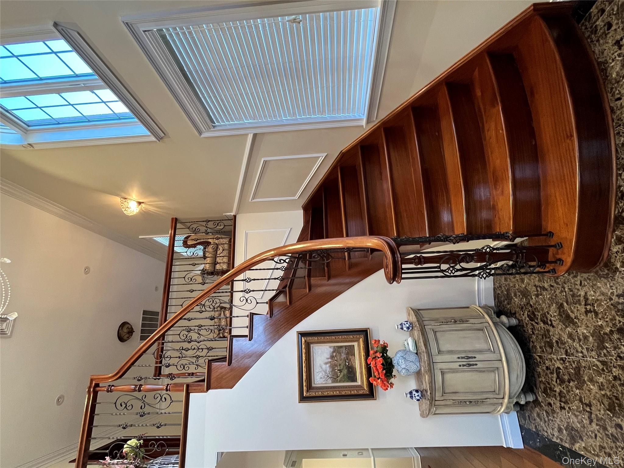 #3 photo, 69-68 229th St, Bayside , NY 11364