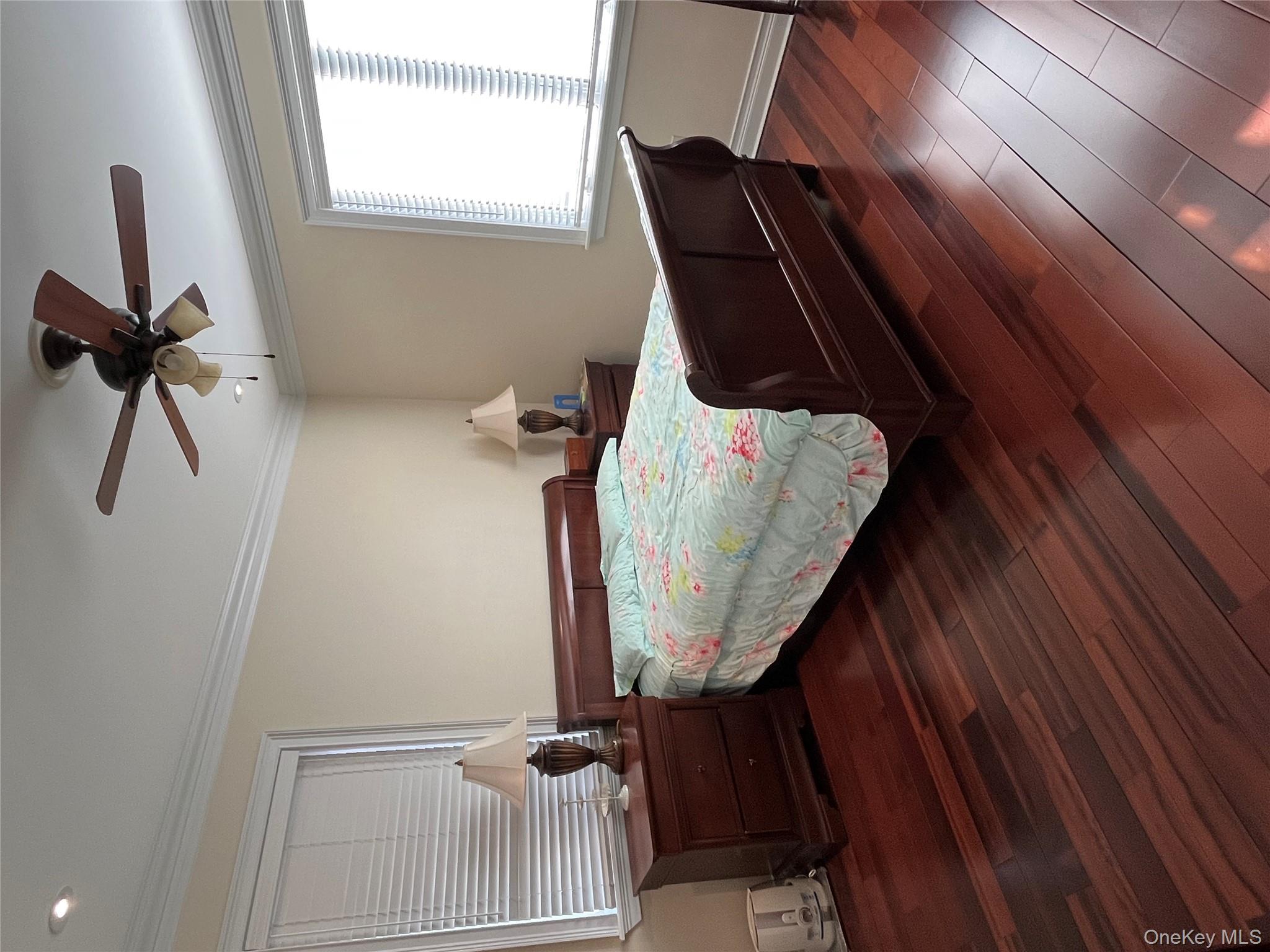 #8 photo, 69-68 229th St, Bayside , NY 11364