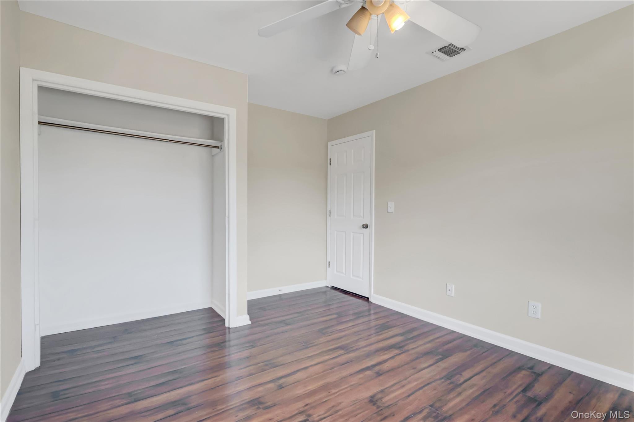 #19 photo, 20 Gabon Lane, Coram , NY 11727