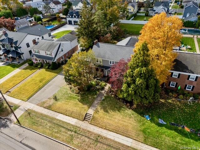 #5 photo, 331 Mineola Boulevard, Mineola , NY 11501