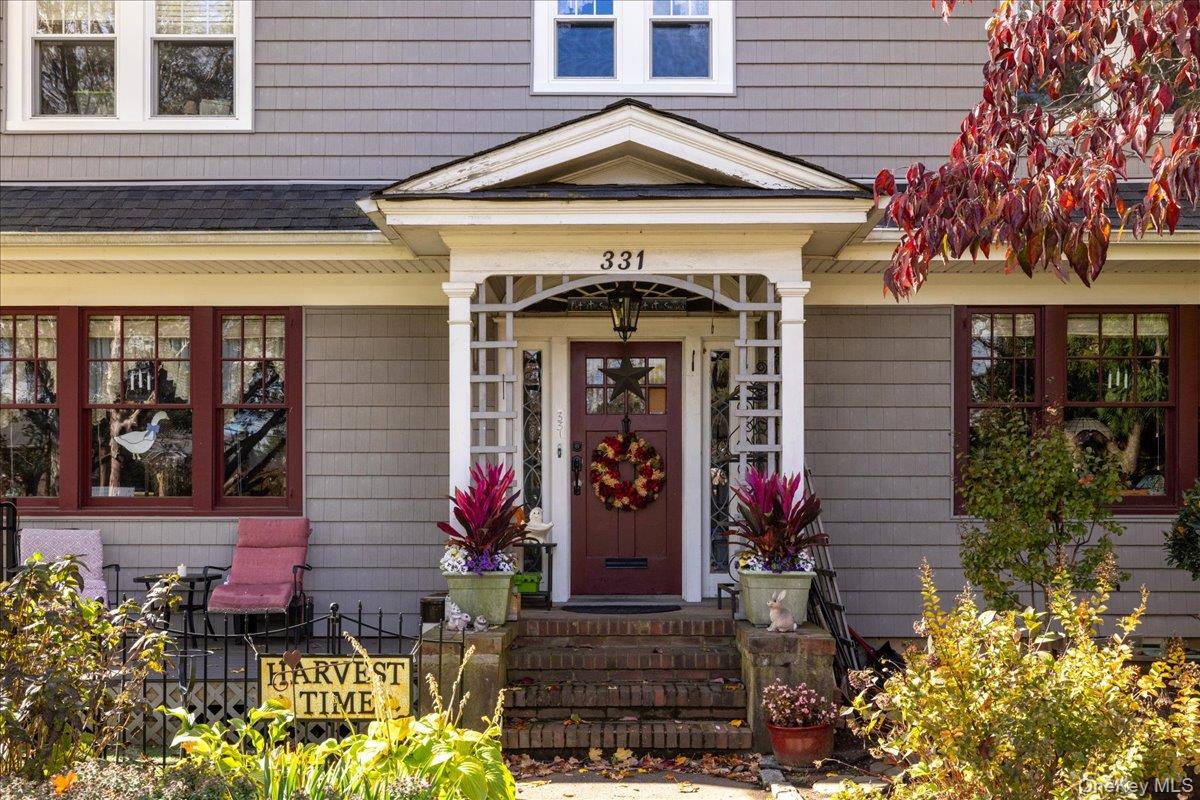 #8 photo, 331 Mineola Boulevard, Mineola , NY 11501