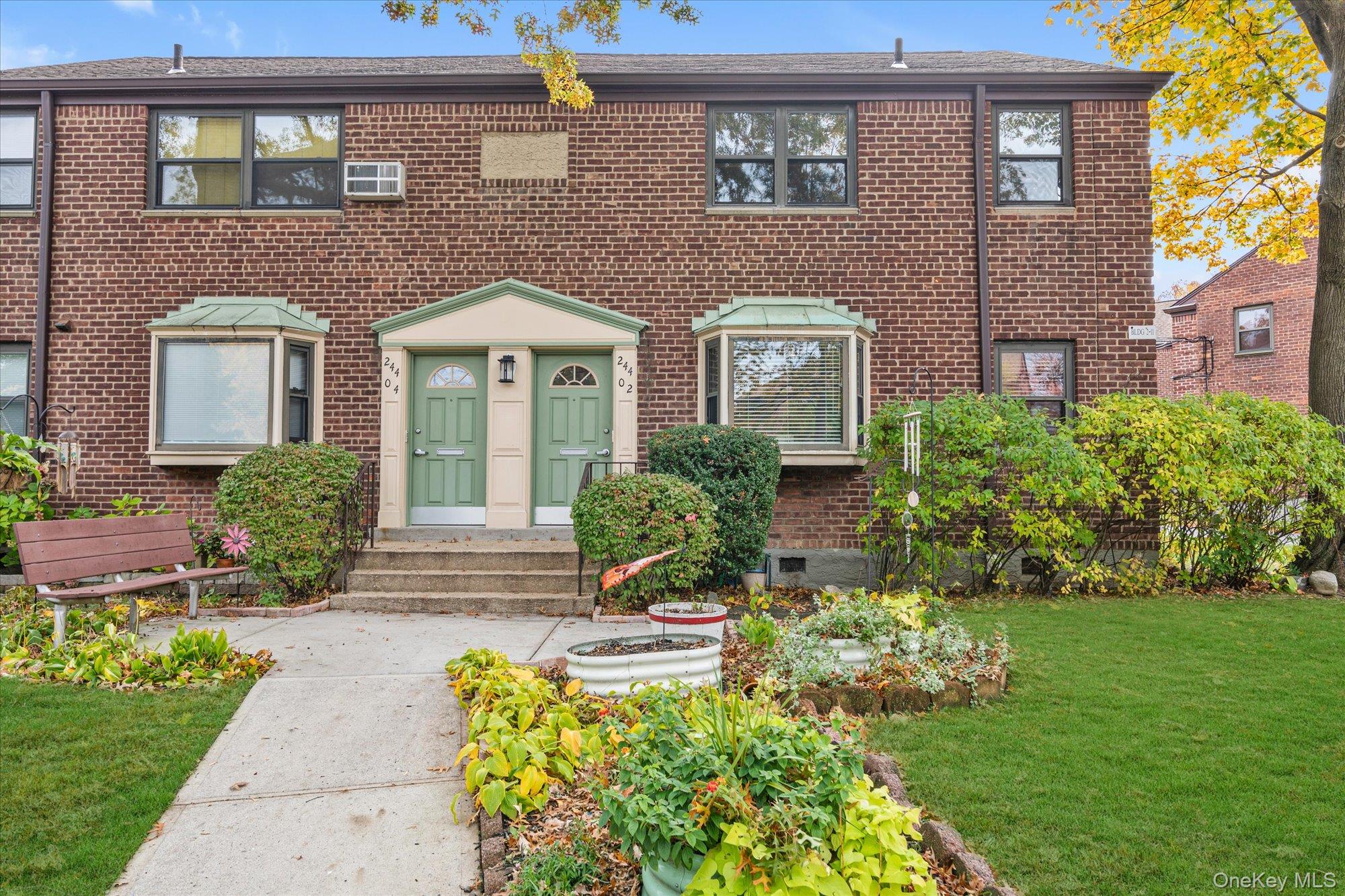 #14 photo, 244-02 57th Drive, Douglaston , NY 11362