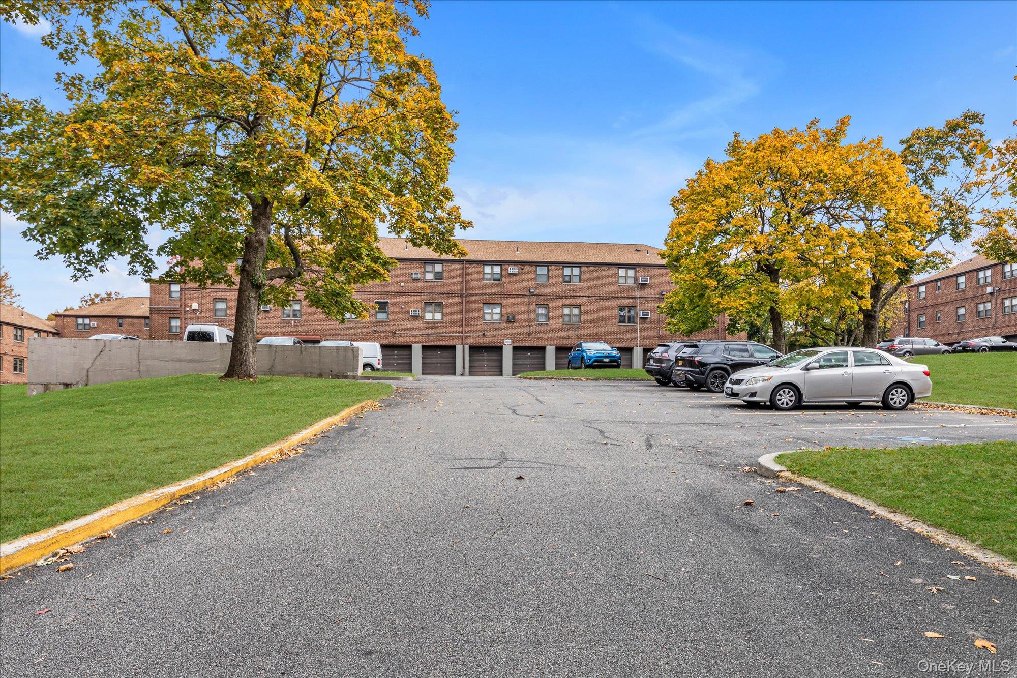 #16 photo, 244-02 57th Drive, Douglaston , NY 11362