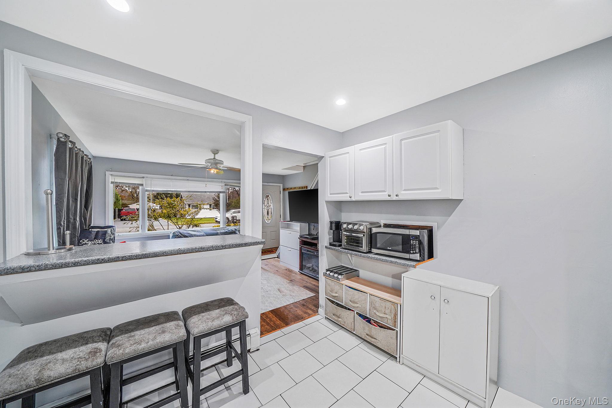 #5 photo, 302 Auborn Avenue, Shirley , NY 11967