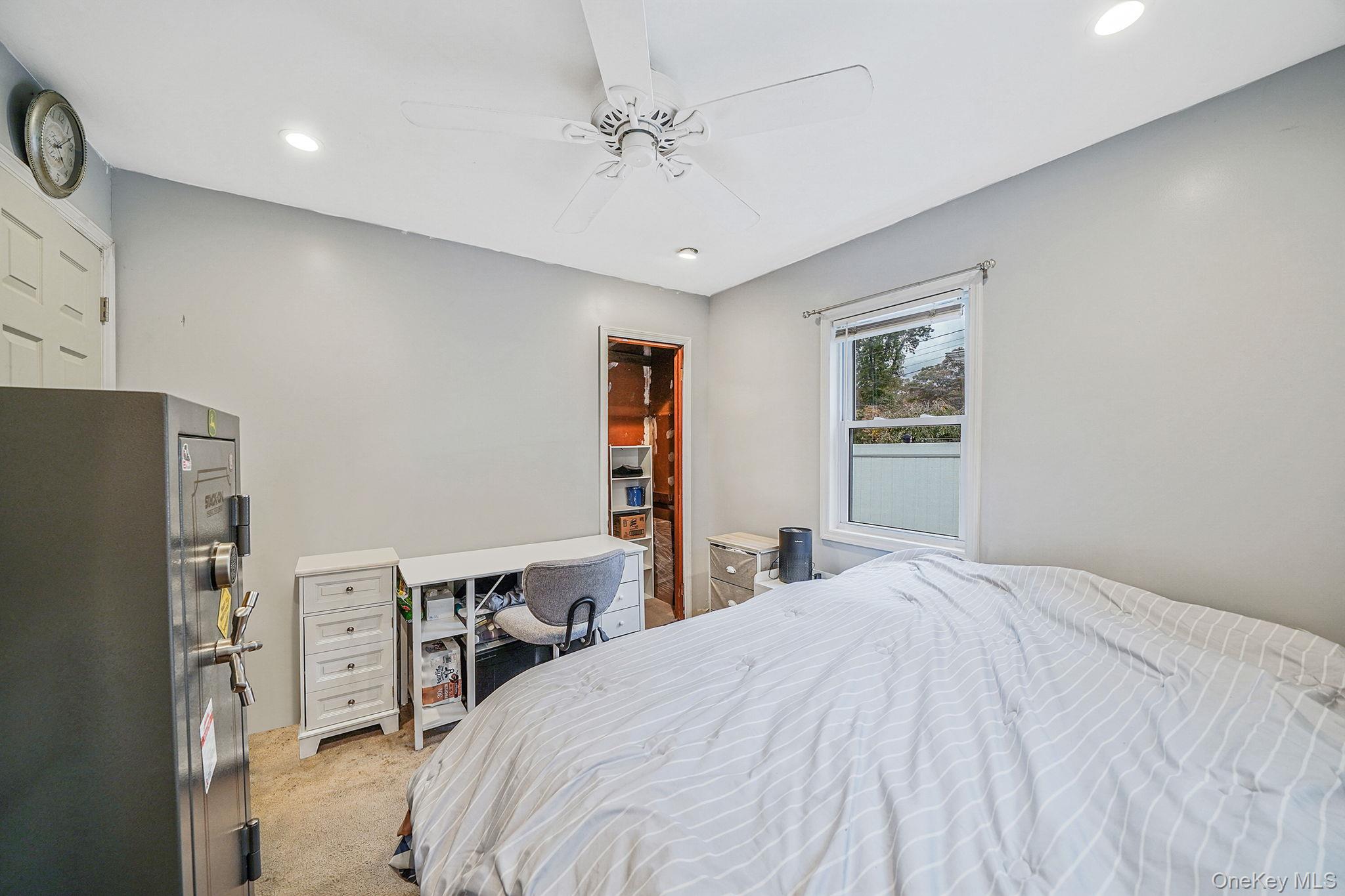 #8 photo, 302 Auborn Avenue, Shirley , NY 11967