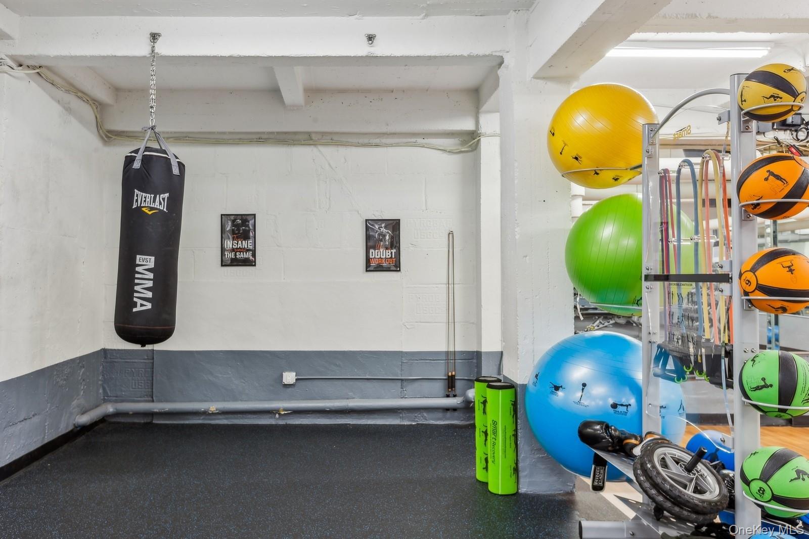 #19 photo, 33-24 91st Street, Jackson Heights , NY 11372