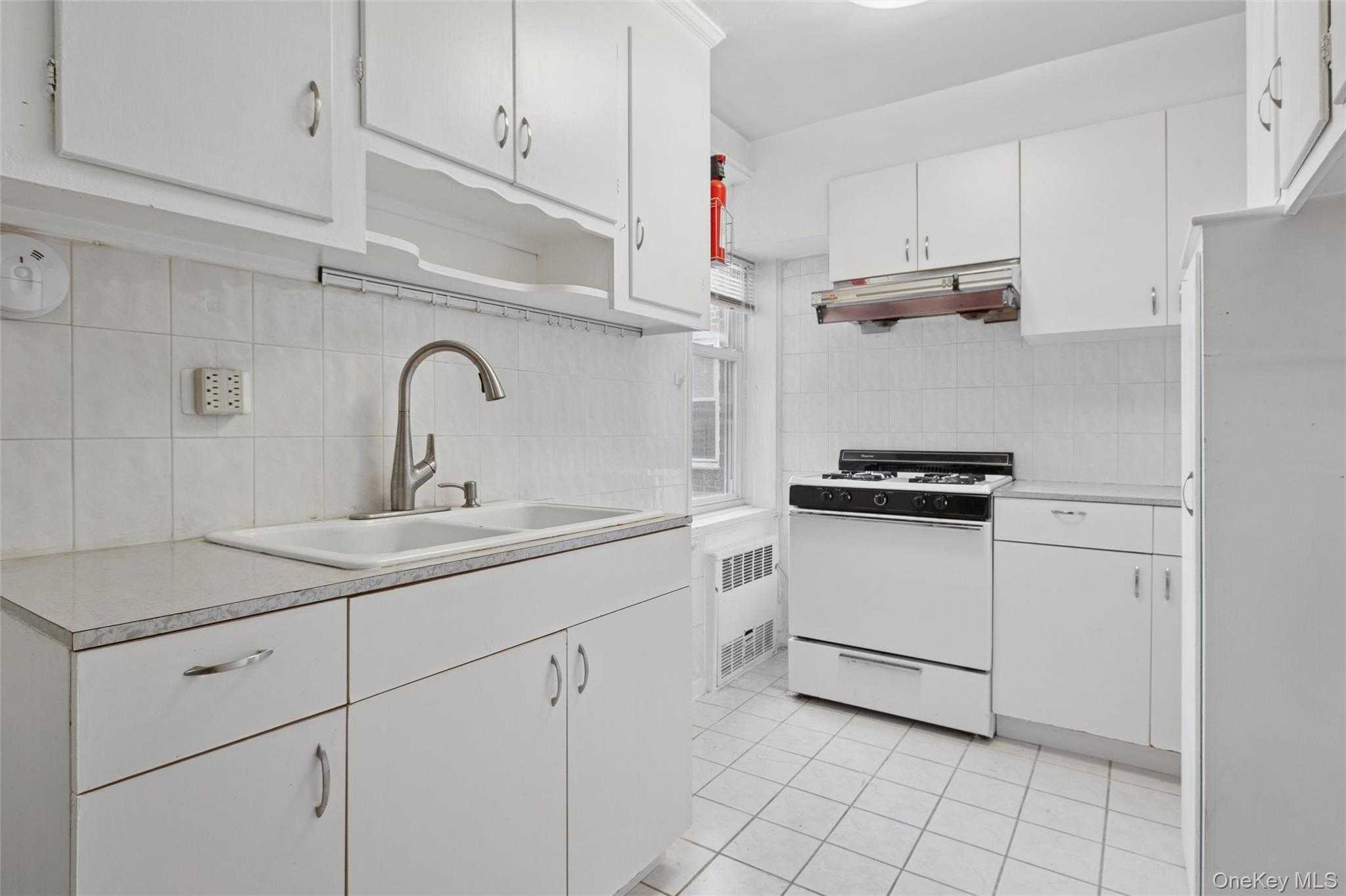 #3 photo, 33-24 91st Street, Jackson Heights , NY 11372